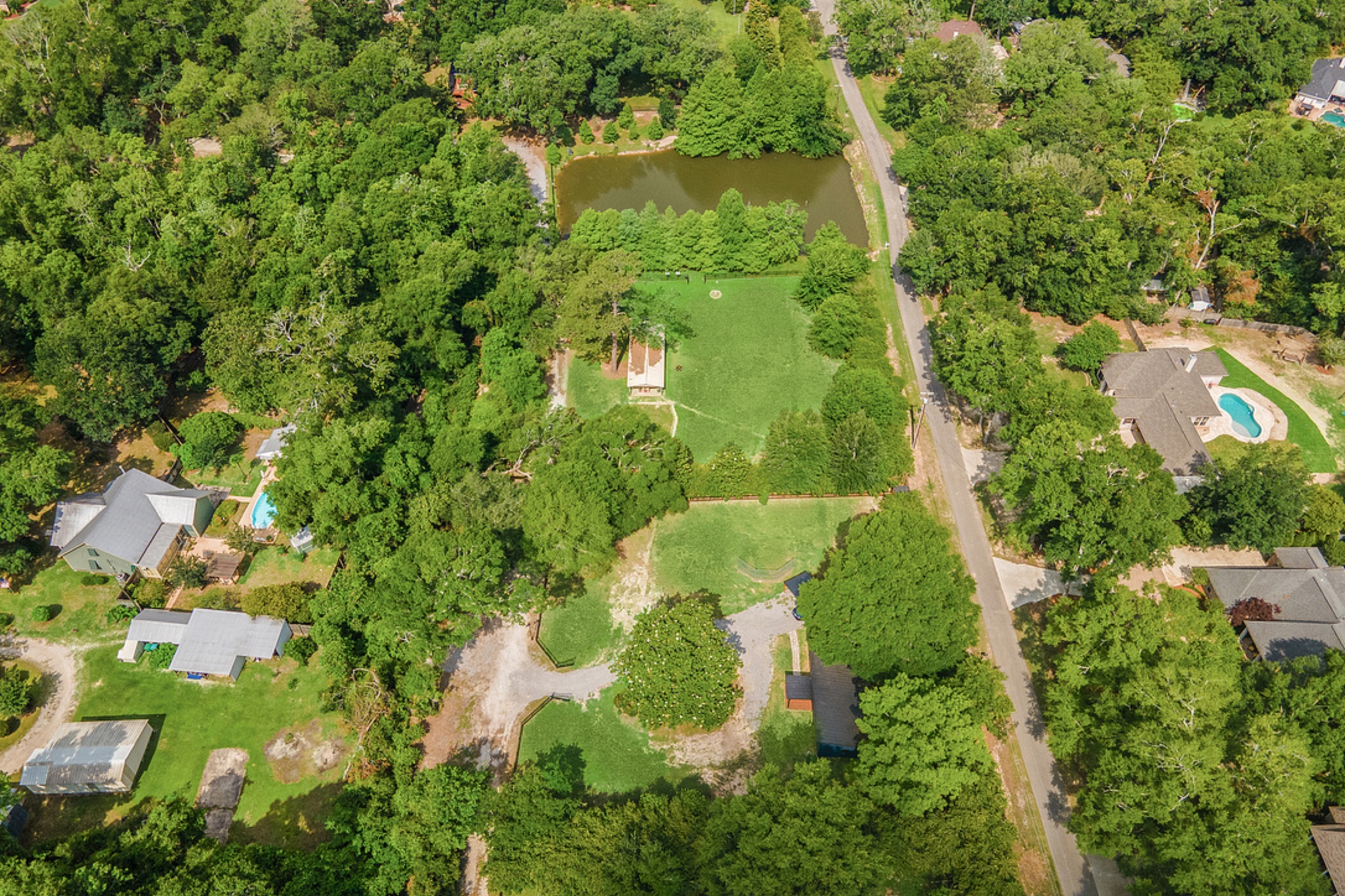 Aerial view of the Rosalie Estates grounds